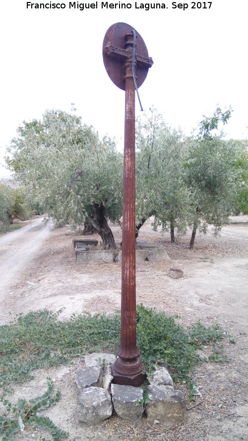 Casería de Torres - Casería de Torres. Farola de hierro fundido