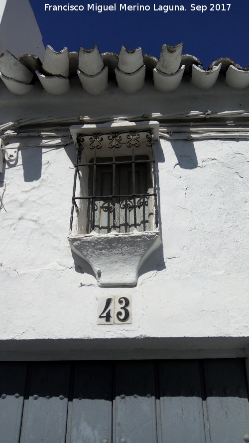Cada de la Calle Mirador Fernández Guerra nº 43 - Cada de la Calle Mirador Fernández Guerra nº 43. Alero y ventana saliente