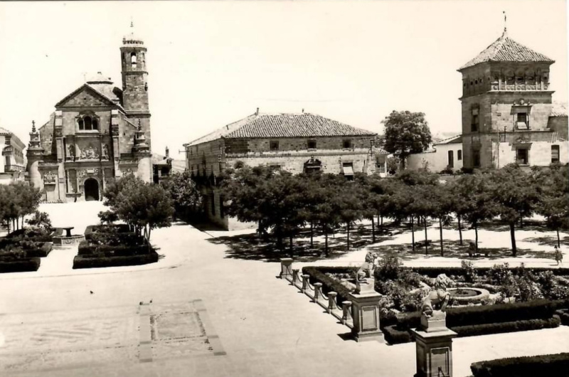 Plaza V�zquez de Molina - Plaza V�zquez de Molina. Foto antigua