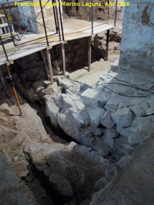 Iglesia de San Lorenzo - Iglesia de San Lorenzo. Excavaciones arqueológicas