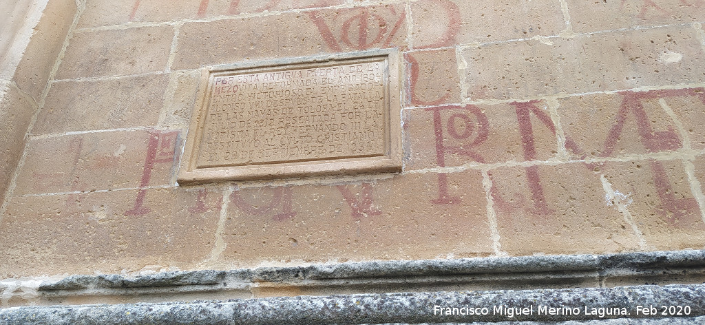Colegiata de Santa Mar�a de los Reales Alc�zares - Colegiata de Santa Mar�a de los Reales Alc�zares. Placa y v�tores