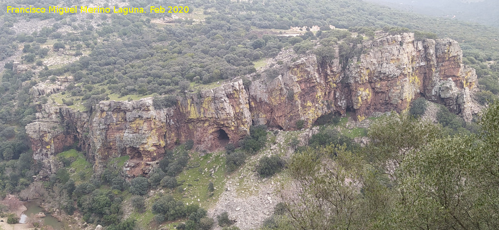 Cerro de las Minas - Cerro de las Minas. Paredes rocosas. Desde el Cerro de la Caldera