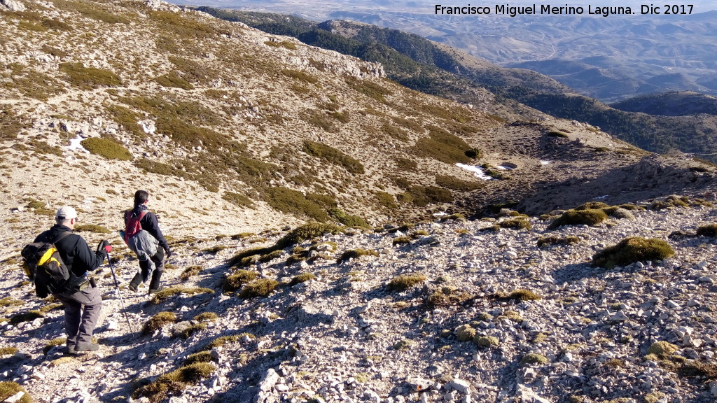 Mágina - Mágina. Ladera del cerro entre Peña Jaén y Mágina
