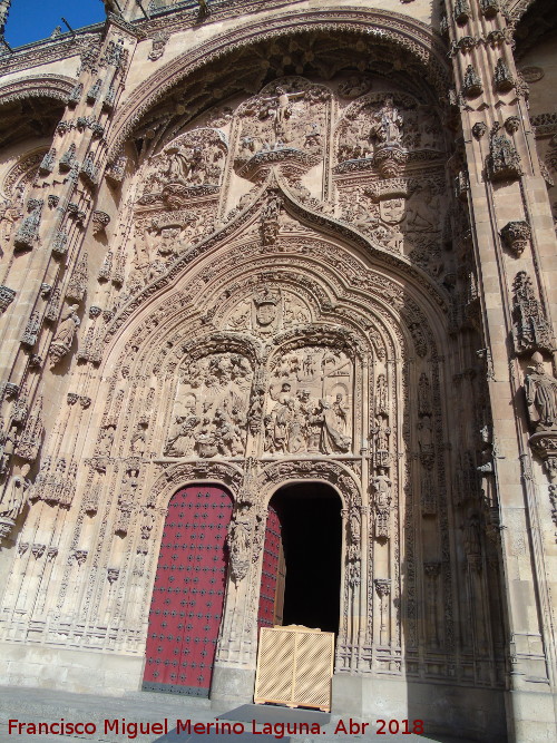 Catedral Nueva. Fachada Principal - Catedral Nueva. Fachada Principal. Portada del Nacimiento