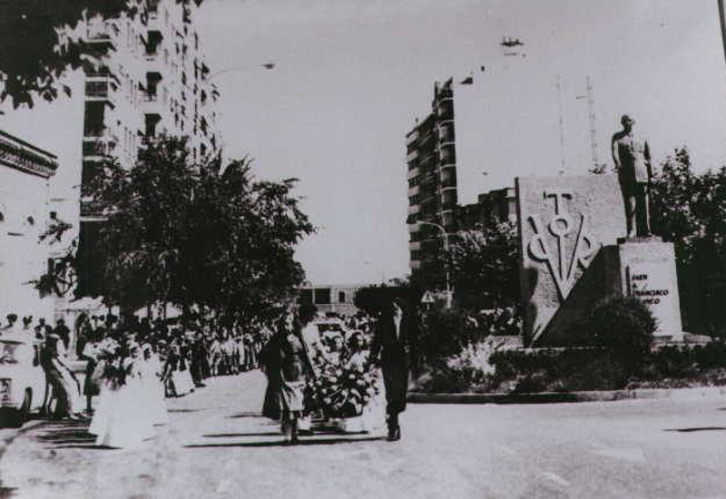 Corpus Christi - Corpus Christi. El Corpus en el Paseo de la Estación. IEG