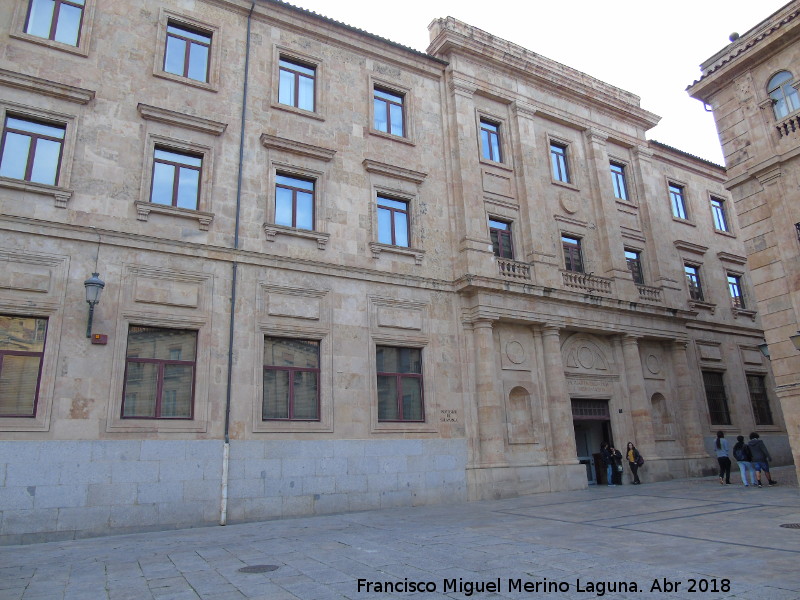 Edificio de la Facultad de Traduccin y Documentacin - Edificio de la Facultad de Traduccin y Documentacin. 