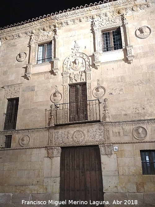 Casa de las Muertes - Casa de las Muertes. Fachada
