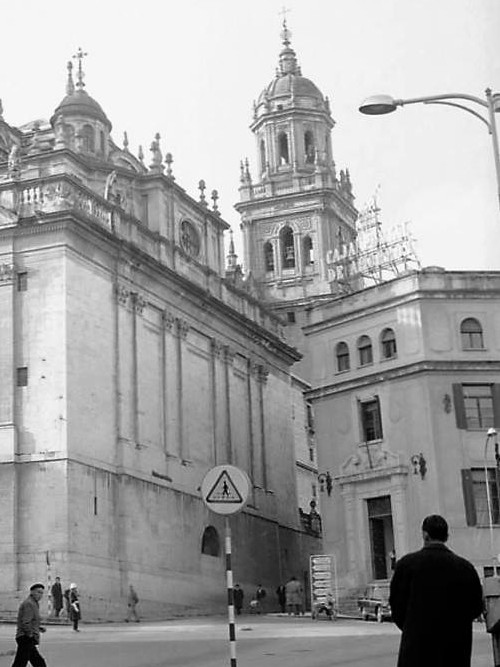 Antiguo Correos y Telégrafos - Antiguo Correos y Telégrafos. Foto antigua