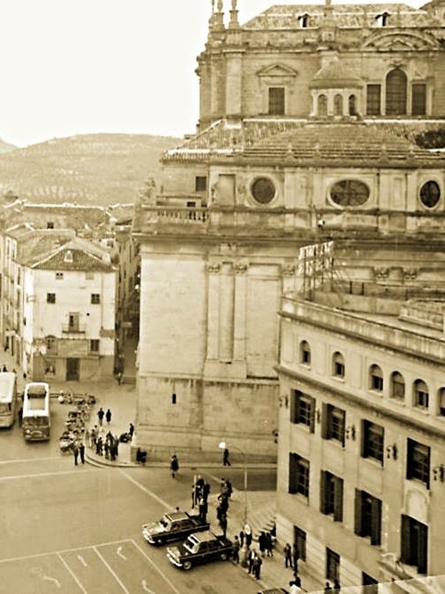 Antiguo Correos y Telégrafos - Antiguo Correos y Telégrafos. Foto antigua