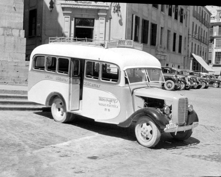 Antiguo Correos y Telégrafos - Antiguo Correos y Telégrafos. Foto antigua