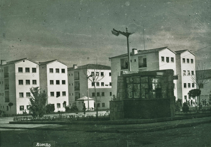 Plaza de la Igualdad - Plaza de la Igualdad. Foto antigua. Fotografía de Jaime Roselló Cañada. Archivo IEG