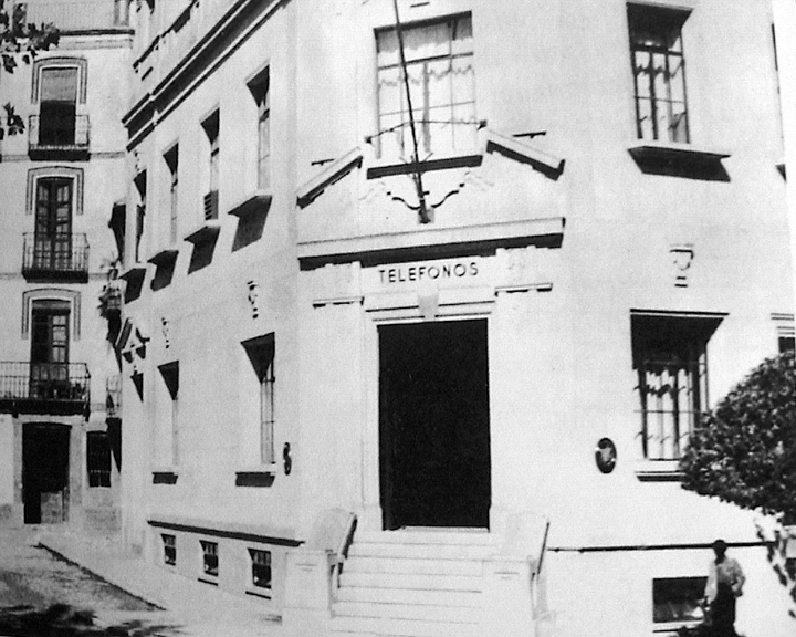 Antiguo Teléfonos - Antiguo Teléfonos. Foto antigua
