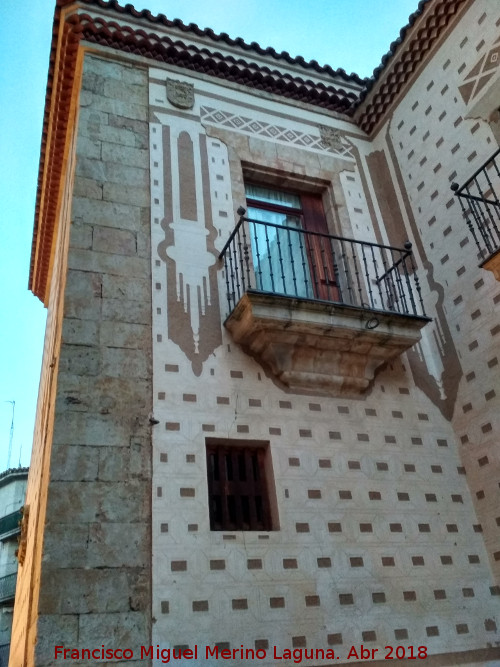 Palacio de Arias Corvelle - Palacio de Arias Corvelle. Balcón y cuerpo saliente