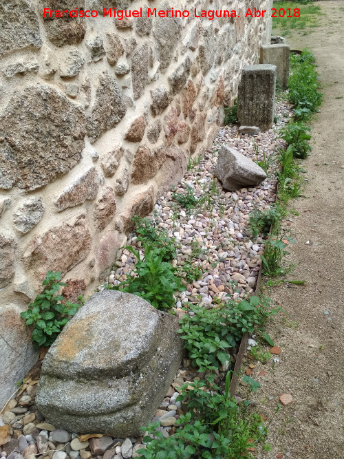 Castillo de la Coracera - Castillo de la Coracera. Piezas arqueológicas