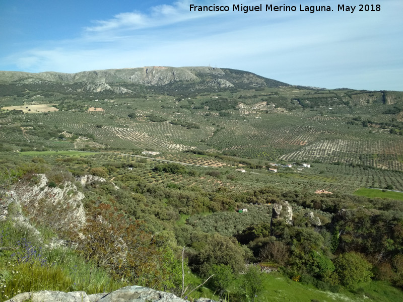 Peña de los Gitanos - Peña de los Gitanos. Vistas hacia la Sierra de Parapanda