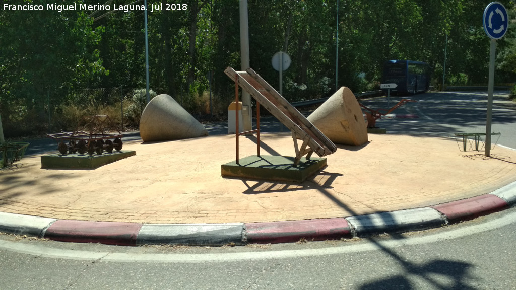 Rotonda del Puente de la Sierra - Rotonda del Puente de la Sierra. 