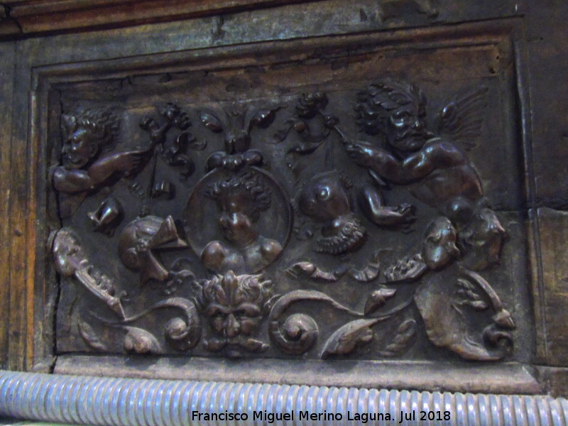 Catedral de Jaén. Coro. Antioco - Catedral de Jaén. Coro. Antioco. Relieve de los pies