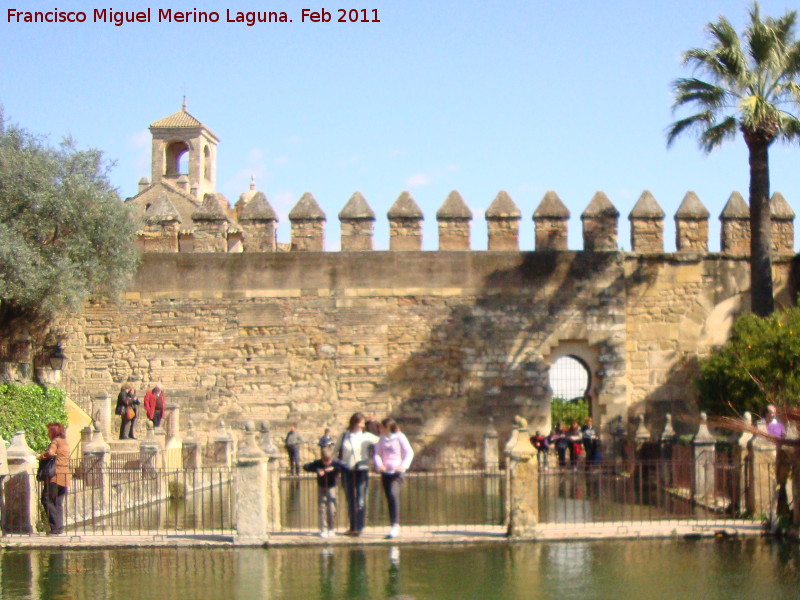Alcázar de los Reyes Católicos - Alcázar de los Reyes Católicos. Murallas