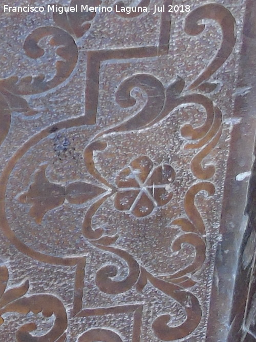 Catedral de Jan. Coro. Nacimiento de Jess - Catedral de Jan. Coro. Nacimiento de Jess. Flor derecha del espaldar