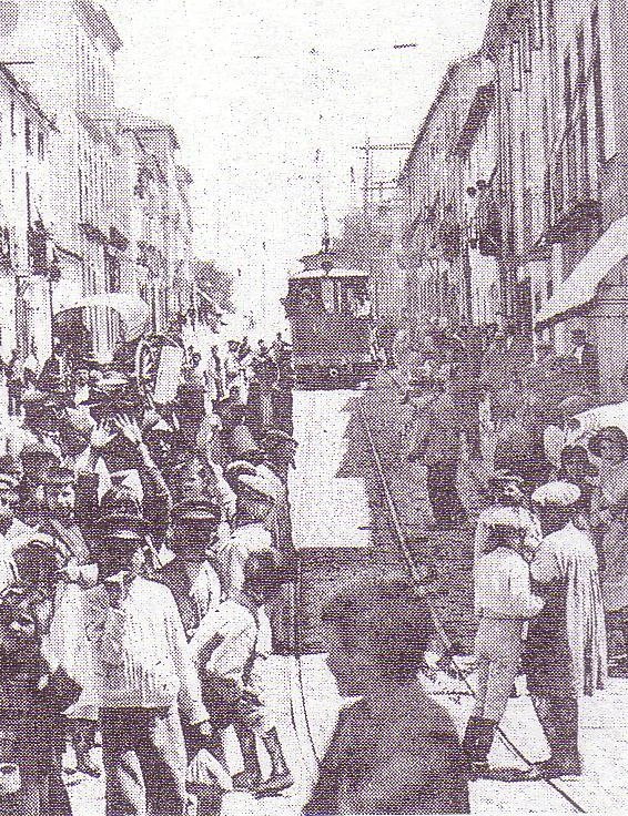 Tranvía de Linares - Tranvía de Linares. Foto antigua. En la Calle Salmerón