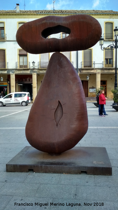 Paseo de la Constitución - Paseo de la Constitución. Escultura de Juan Méjica