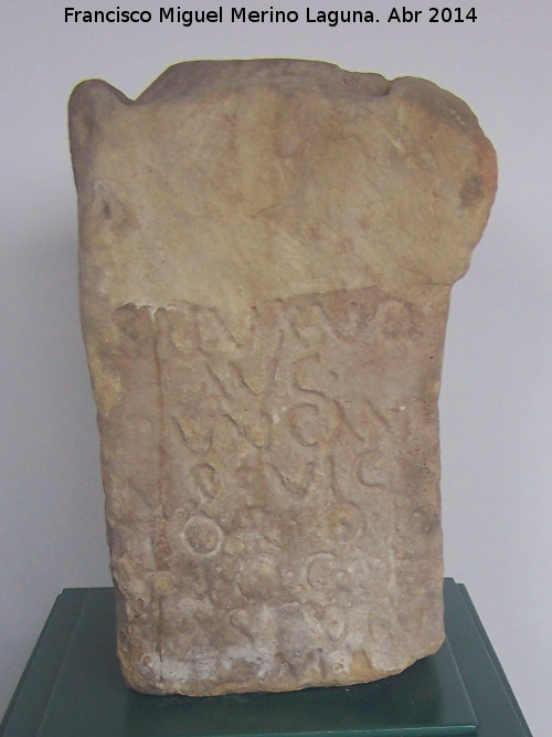 Ciudad iberorromana de Isturgi - Ciudad iberorromana de Isturgi. Ara siglo I-II d.C. Museo Arqueológico Profesor Sotomayor - Andújar