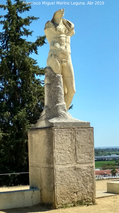 Itálica. Estatua de Trajano - Itálica. Estatua de Trajano. 