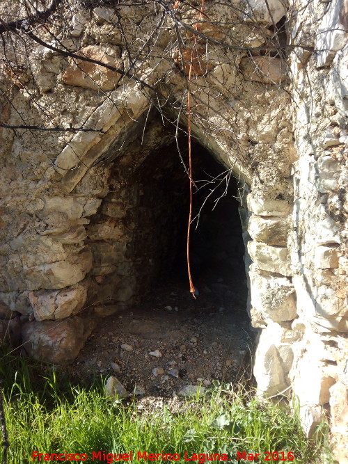 Cantera de la Quebrada de Reguchillo - Cantera de la Quebrada de Reguchillo. Pequeña galería con bóveda a dos aguas