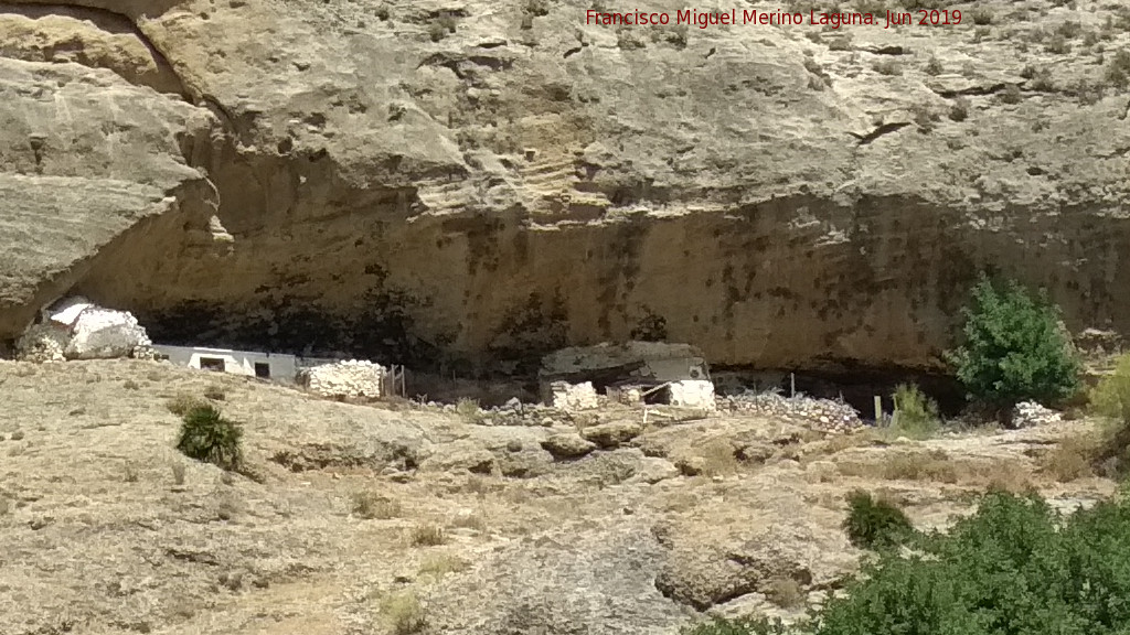 Las Mesas de Villaverde - Las Mesas de Villaverde. Abrigo
