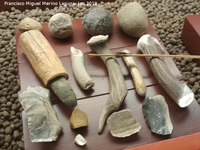 Yacimientos de Talleres de Sílex - Yacimientos de Talleres de Sílex. Centro de Interpretación de la Prehistoria de Ardales