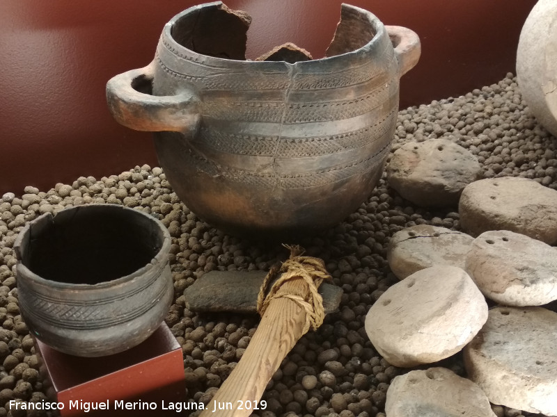 Yacimiento del Poblado calcolítico del Chorro - Yacimiento del Poblado calcolítico del Chorro. Centro de Interpretación de la Prehistoria de Ardales