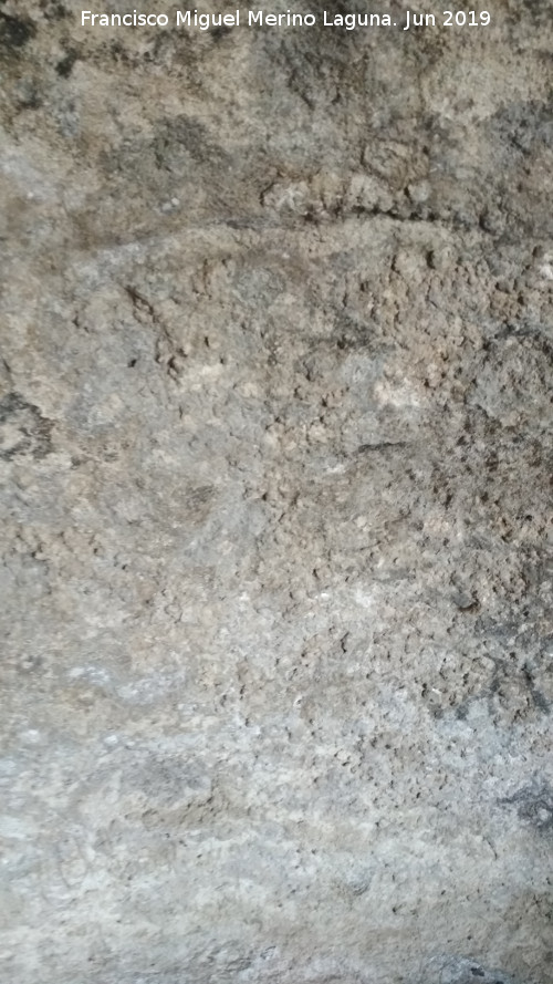 Necrópolis de las Aguilillas. Tumba 2 - Necrópolis de las Aguilillas. Tumba 2. Petroglifo inédito