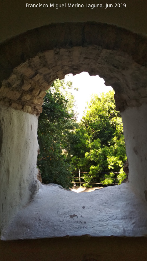 Carmen de los Mártires. Torre - Carmen de los Mártires. Torre. Ventana del habitáculo