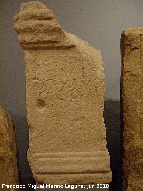 Iglesia de San Pedro - Iglesia de San Pedro. Inscripción romana. Museo Arqueológico Provincial de Jaén