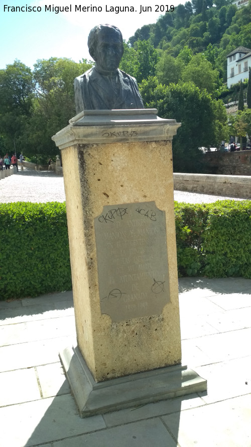 Monumento al Padre Manjón - Monumento al Padre Manjón. 