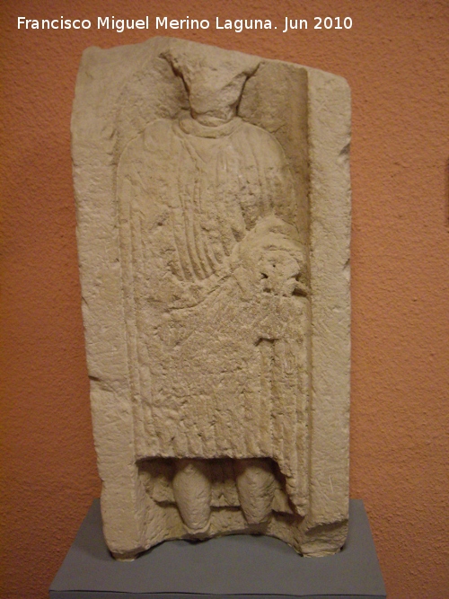 Cerro de la Horca - Cerro de la Horca. Estela en caliza siglo I-II d.C. Museo Arqueol�gico Provincial de Ja�n