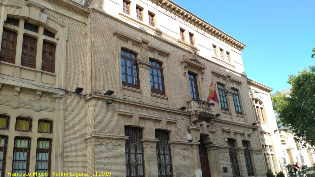 Colegio Cierva Peñafiel - Colegio Cierva Peñafiel. 
