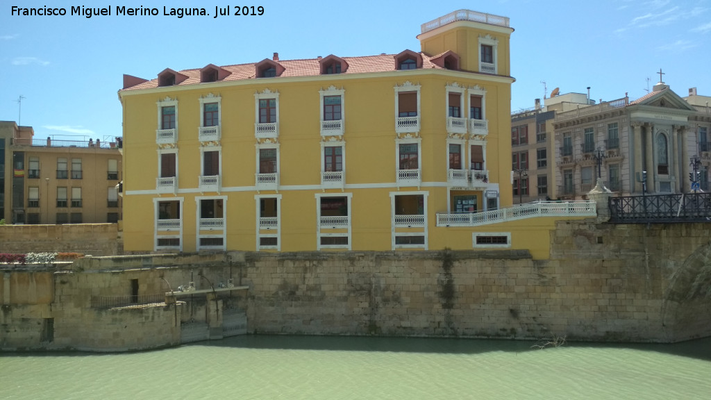 Edificio de la Avenida de Canalejas nº 1 - Edificio de la Avenida de Canalejas nº 1. 