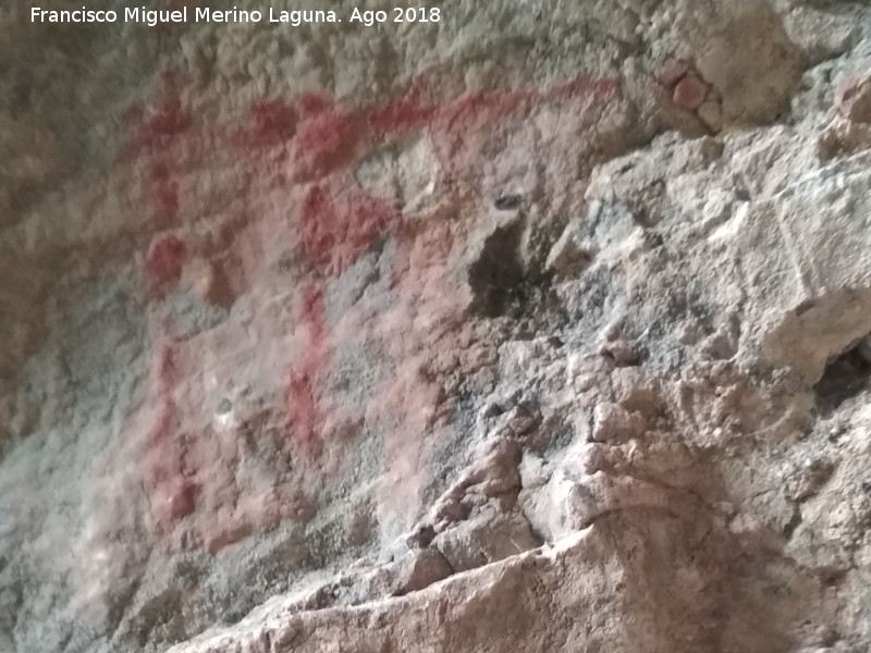 Pinturas rupestres y grabados de la Cueva de Mingo López - Pinturas rupestres y grabados de la Cueva de Mingo López. Pectiniforme