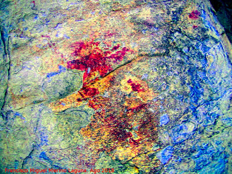 Pinturas rupestres de la Raspa de Piedra Redonda III - Pinturas rupestres de la Raspa de Piedra Redonda III. Tratada con Dstretch