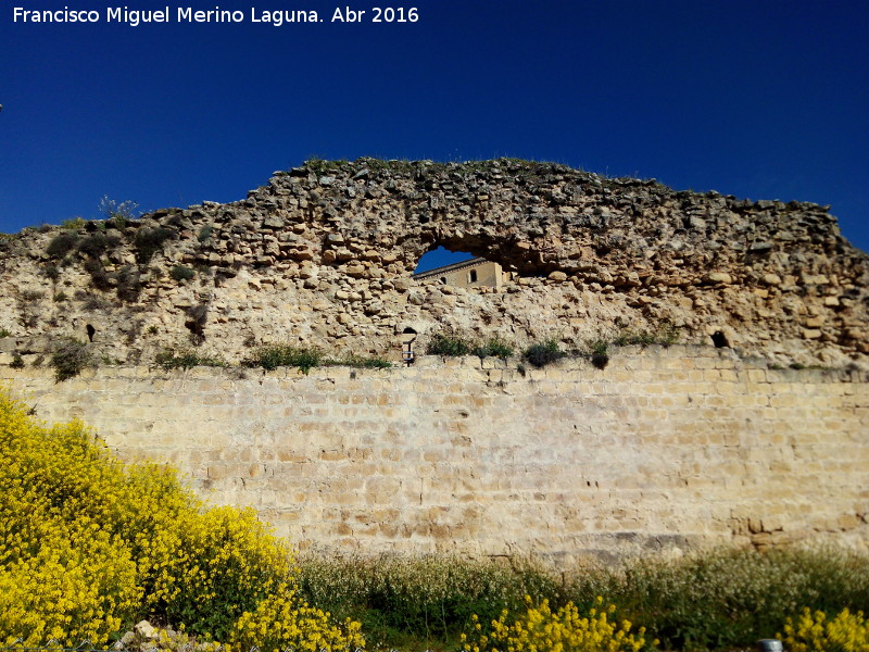 La Mota. Muralla del Arrabal Viejo - La Mota. Muralla del Arrabal Viejo. Lienzo entre el Torren V y VI