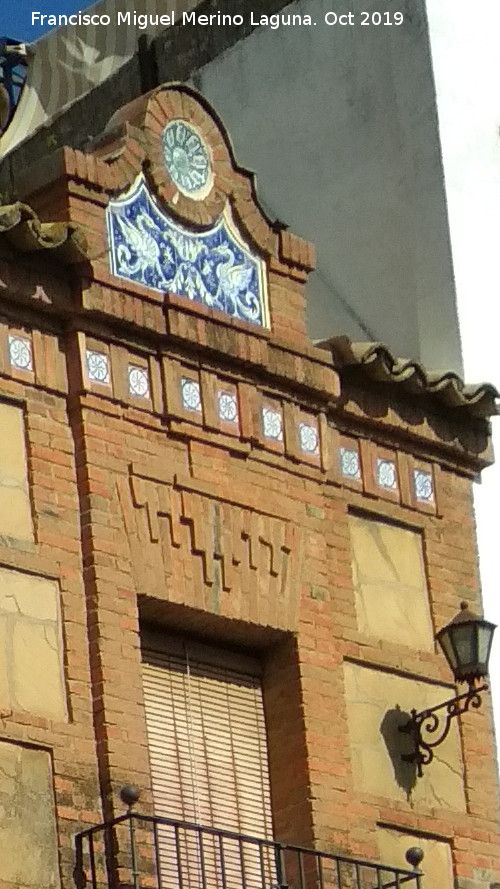 Casa de la Calle Teniente Rueda nº 8 - Casa de la Calle Teniente Rueda nº 8. Frontón
