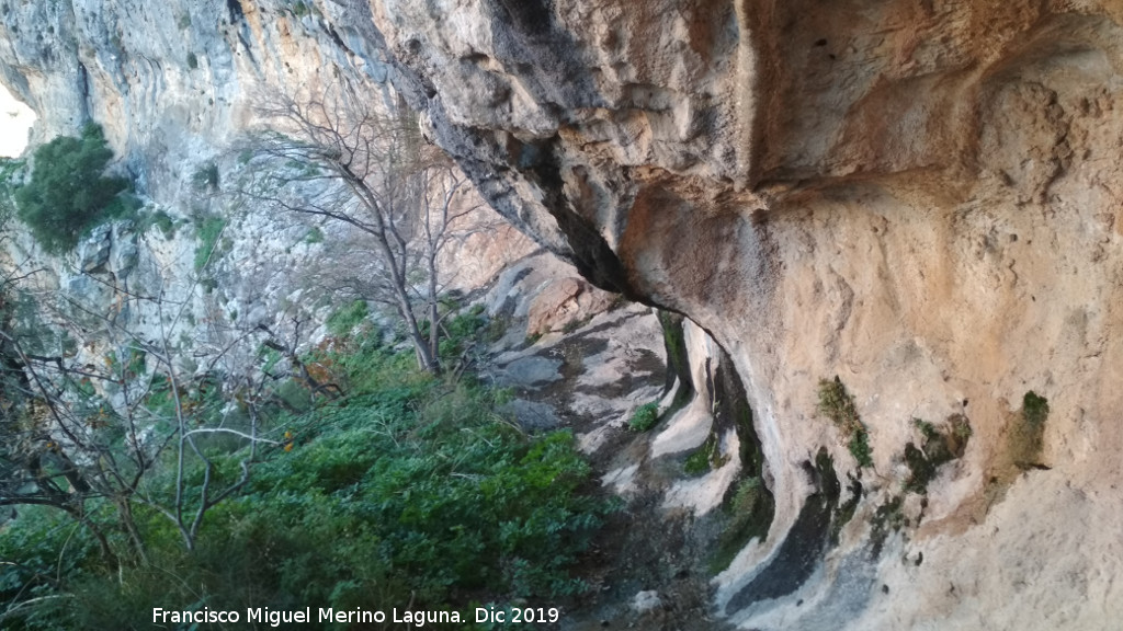 Abrigo de la Virgen - Abrigo de la Virgen. 