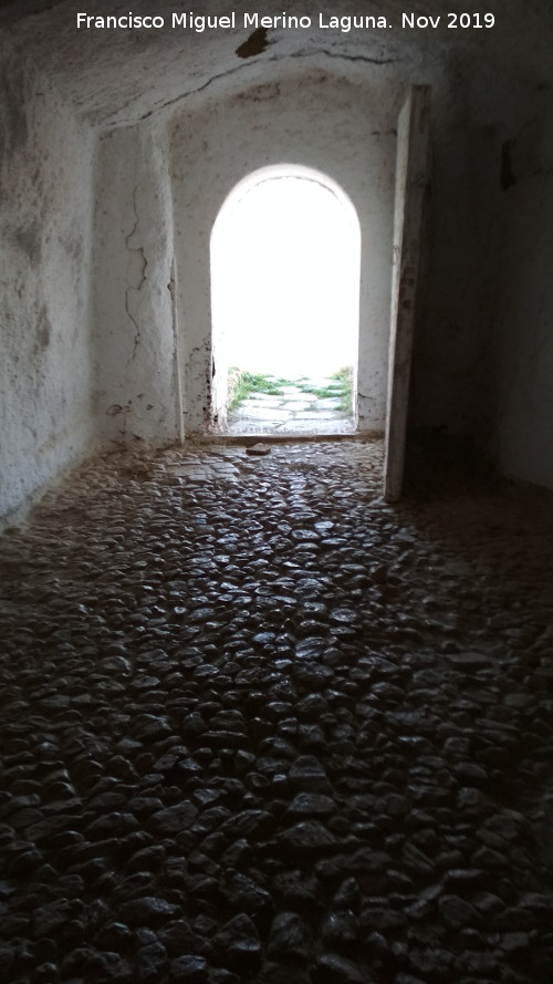 Casa Cueva de San Torcuato I - Casa Cueva de San Torcuato I. Empedrado del primer habitculo