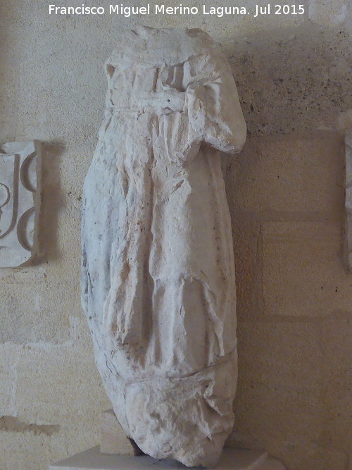 La Mota. Capilla del Deán - La Mota. Capilla del Deán. Estatua