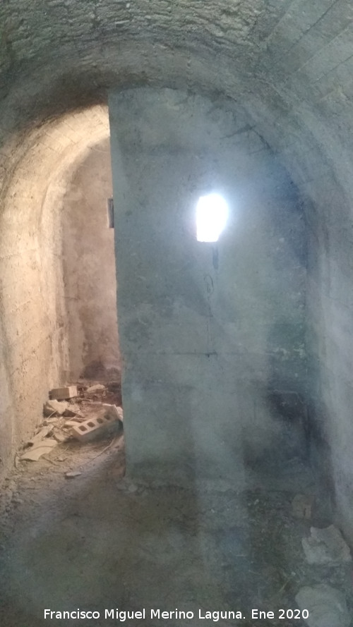 Refugio de la Gineta - Refugio de la Gineta. Entrada