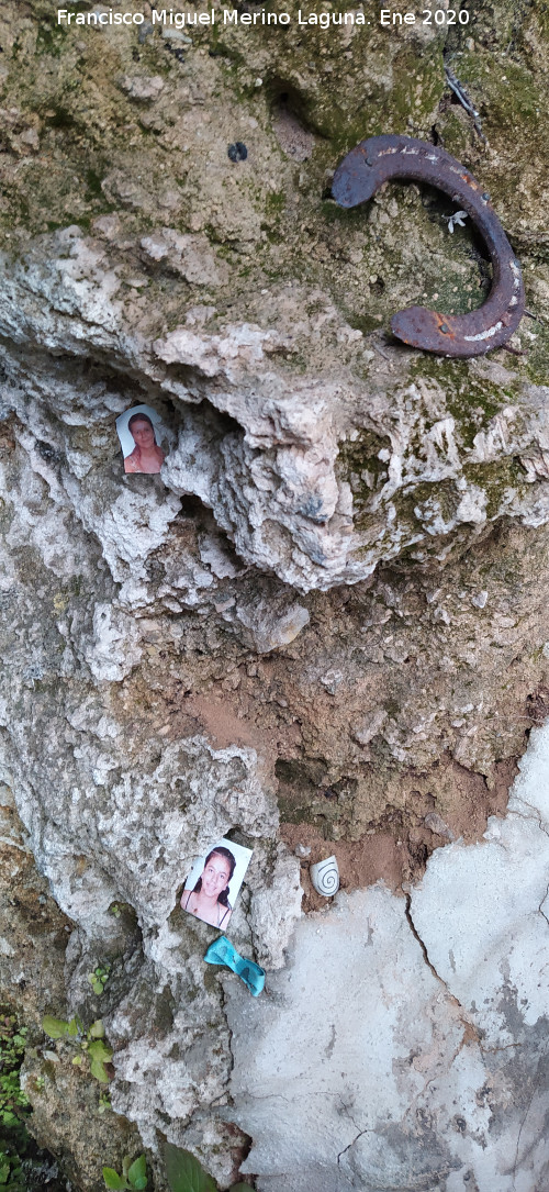 Ermita rupestre Se�or del Valle - Ermita rupestre Se�or del Valle. Exvotos