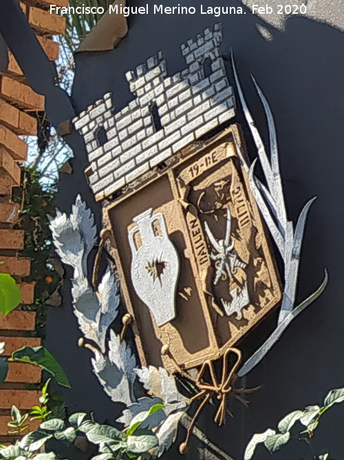 Plaza Yapey� - Plaza Yapey�. Escudo de Bail�n