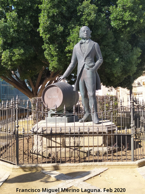 Monumento a Manuel Mar�a Gonz�lez �ngel - Monumento a Manuel Mar�a Gonz�lez �ngel. 