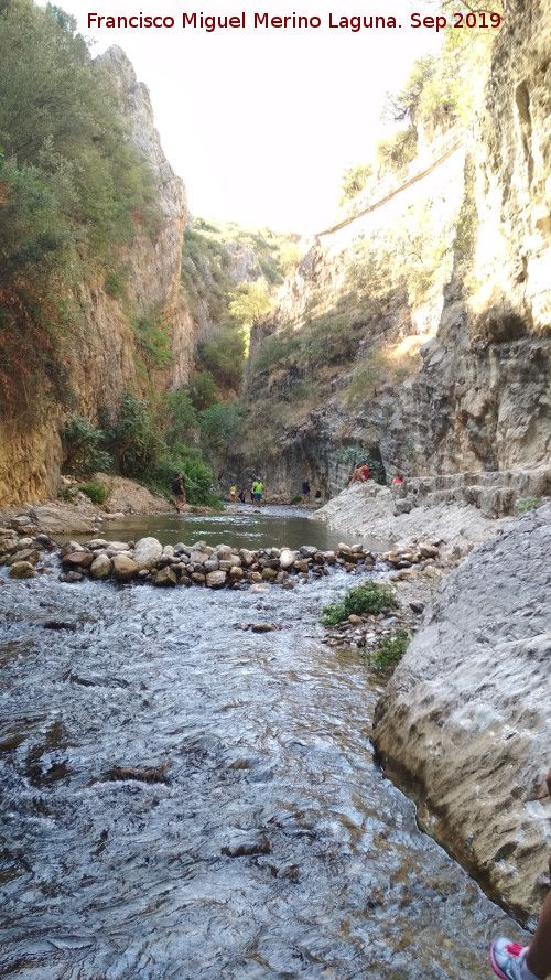 Piscifactora de los Caones - Piscifactora de los Caones. Desde el ro